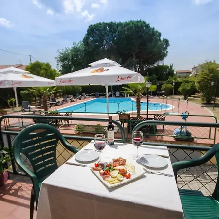 ホテル Duca Della Corgna カスティリオーネ・デル・ラーゴ